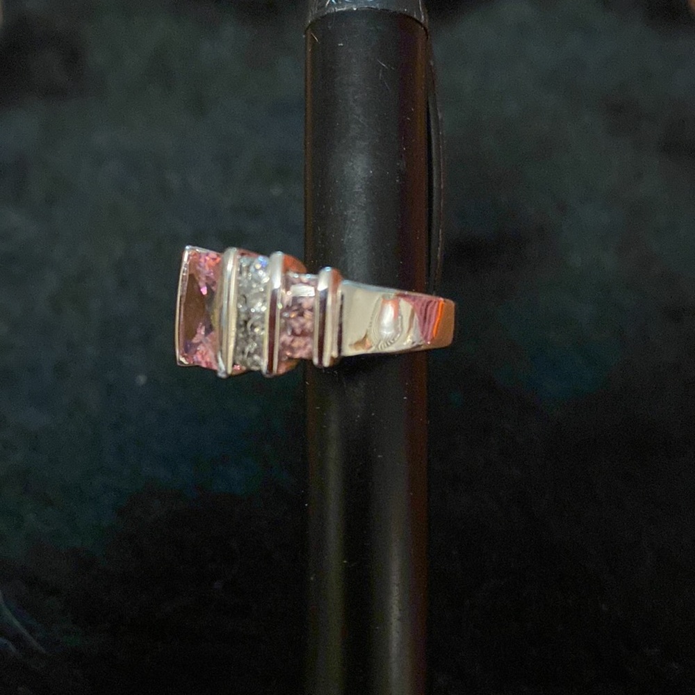 Sterling silver ring with pink stone and crystals. - Picture 2 of 3